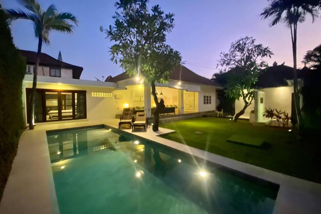 Villa Lola Seminyak Kültér fotó